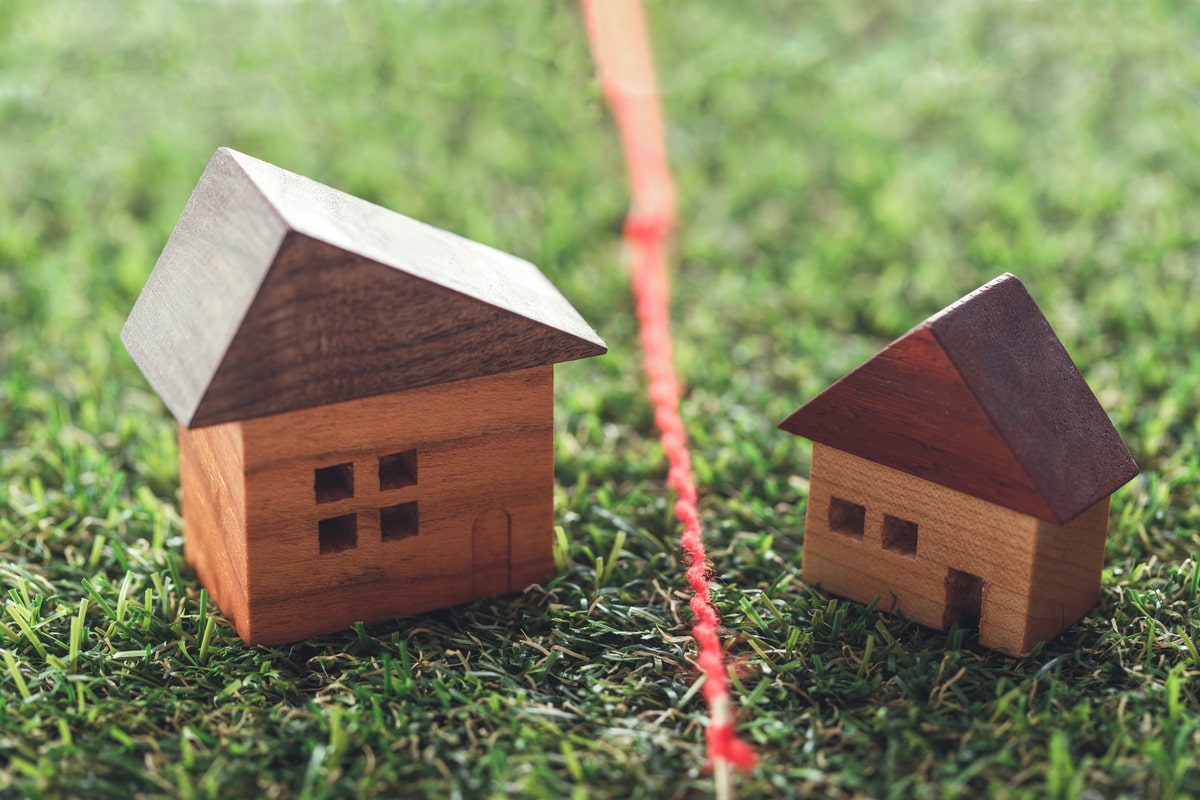 Property Boundary Laws – Resolving Neighbor and Land Disputes